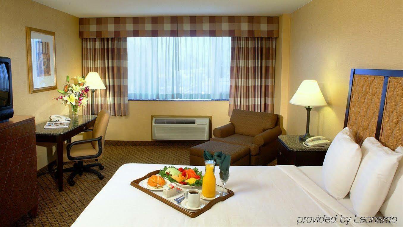 Holiday Inn Long Beach-Downtown Area Exterior foto