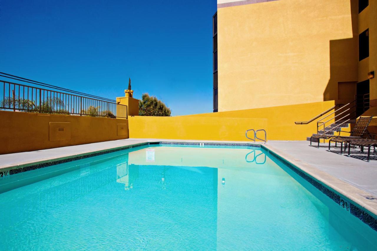 Holiday Inn Long Beach-Downtown Area Exterior foto